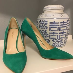 Nine West green suede high heels. 9M